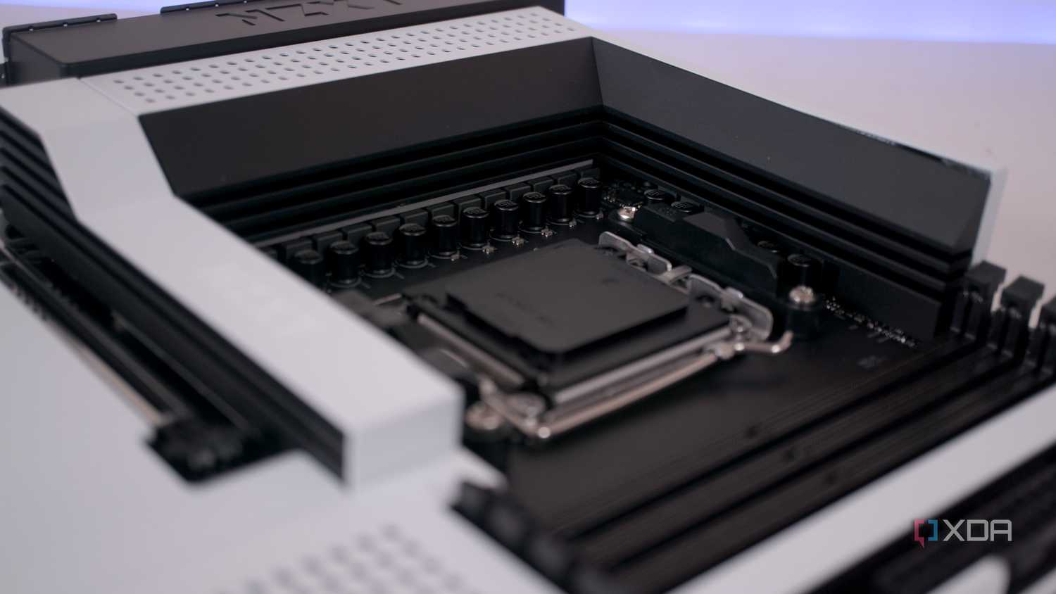 NZXT N7 B650E CPU socket