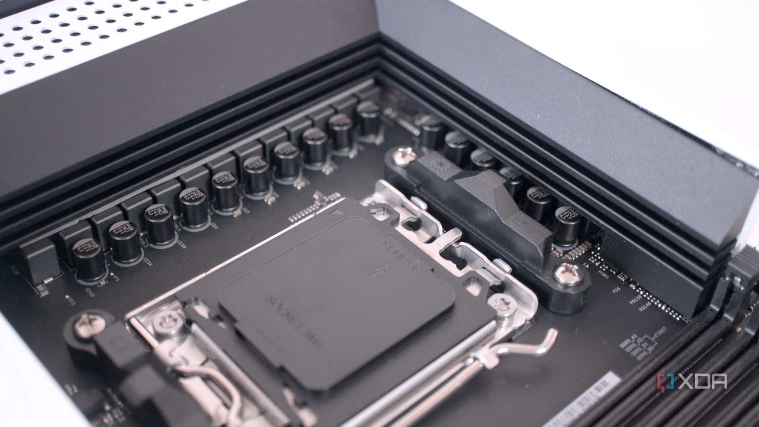 NZXT N7 B650E VRMs
