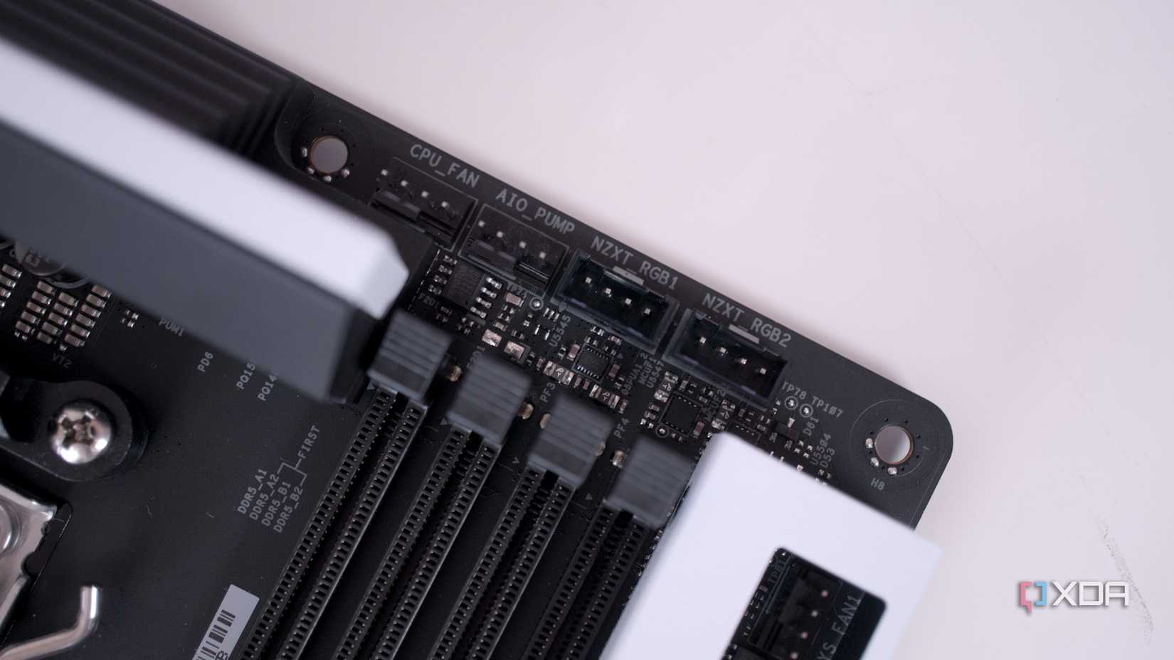NZXT N7 B650E top fan headers
