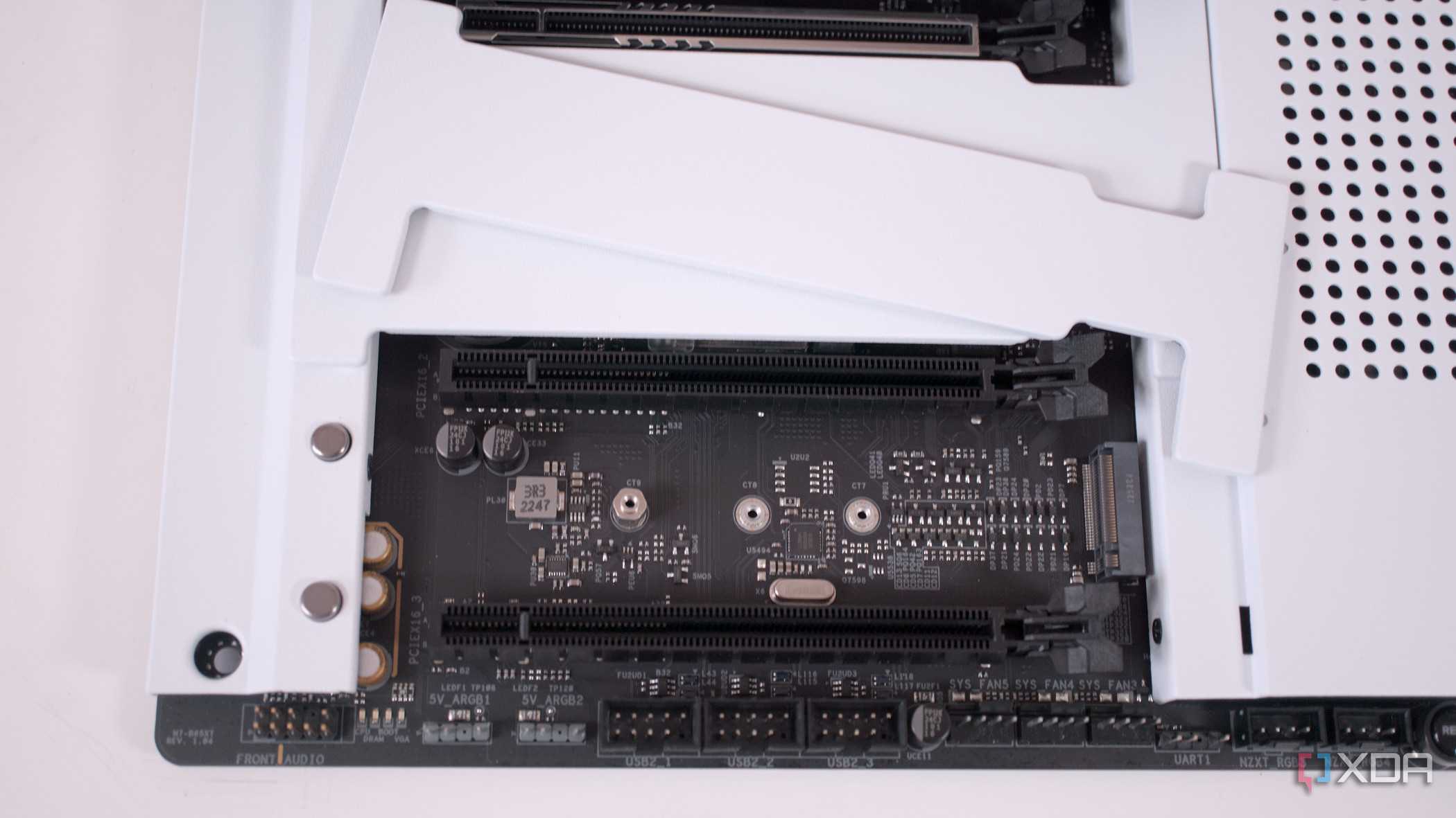 NZXT N7 B650E SSD cover removed