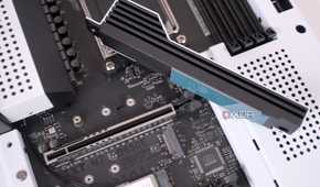 NZXT N7 B650E SSD cover removed