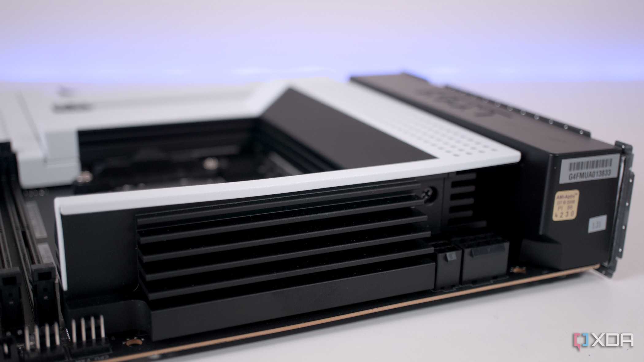 NZXT N7 B650E VRM heatsink