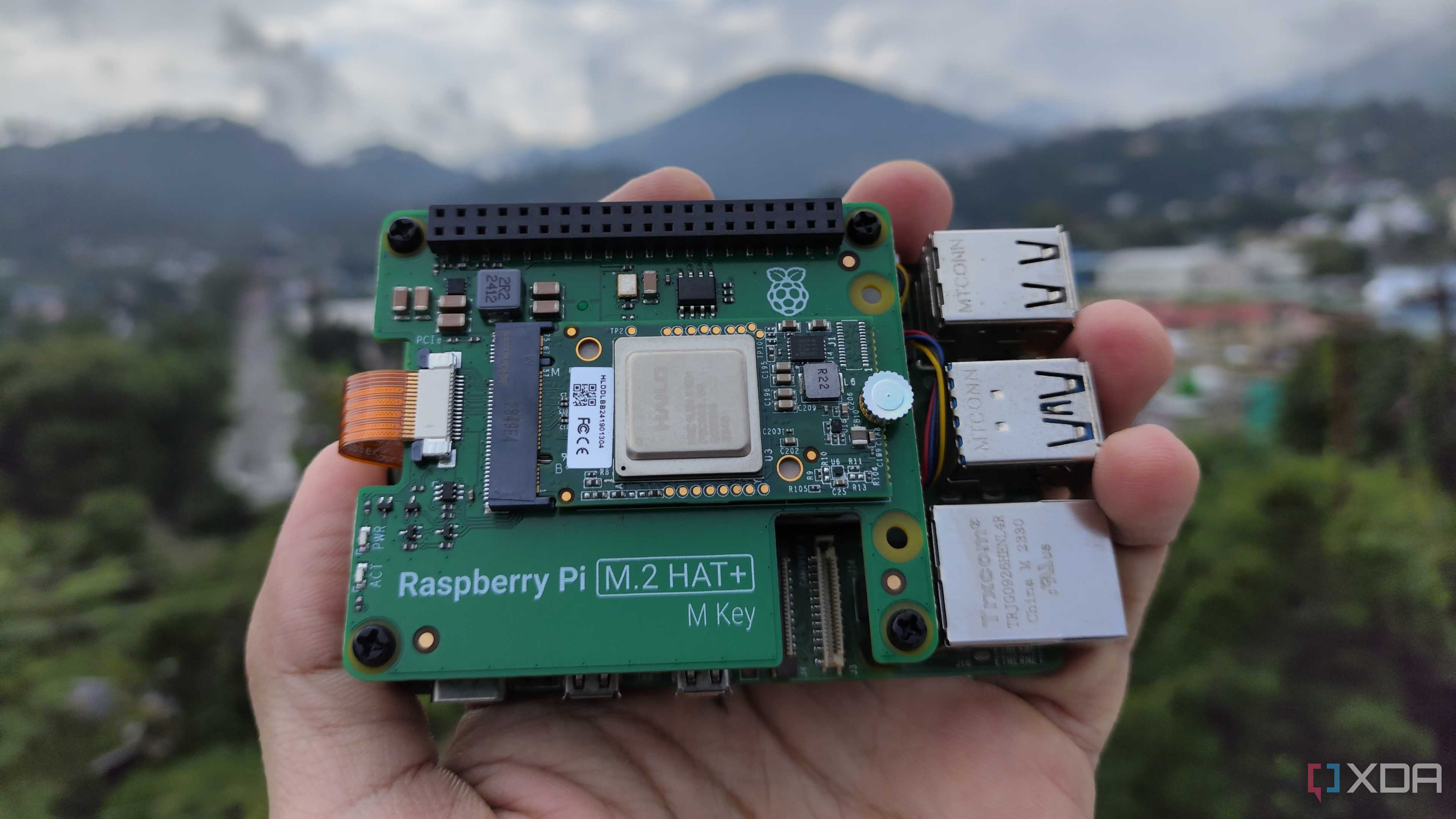 8 pieces of hardware you should get for your home lab