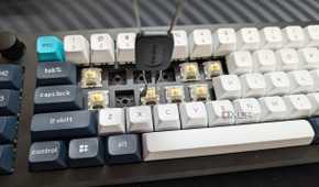 removing hot swappable switches from keychron q65 max