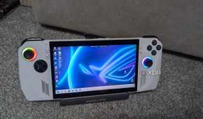 image of the rog ally showing its desktop screen