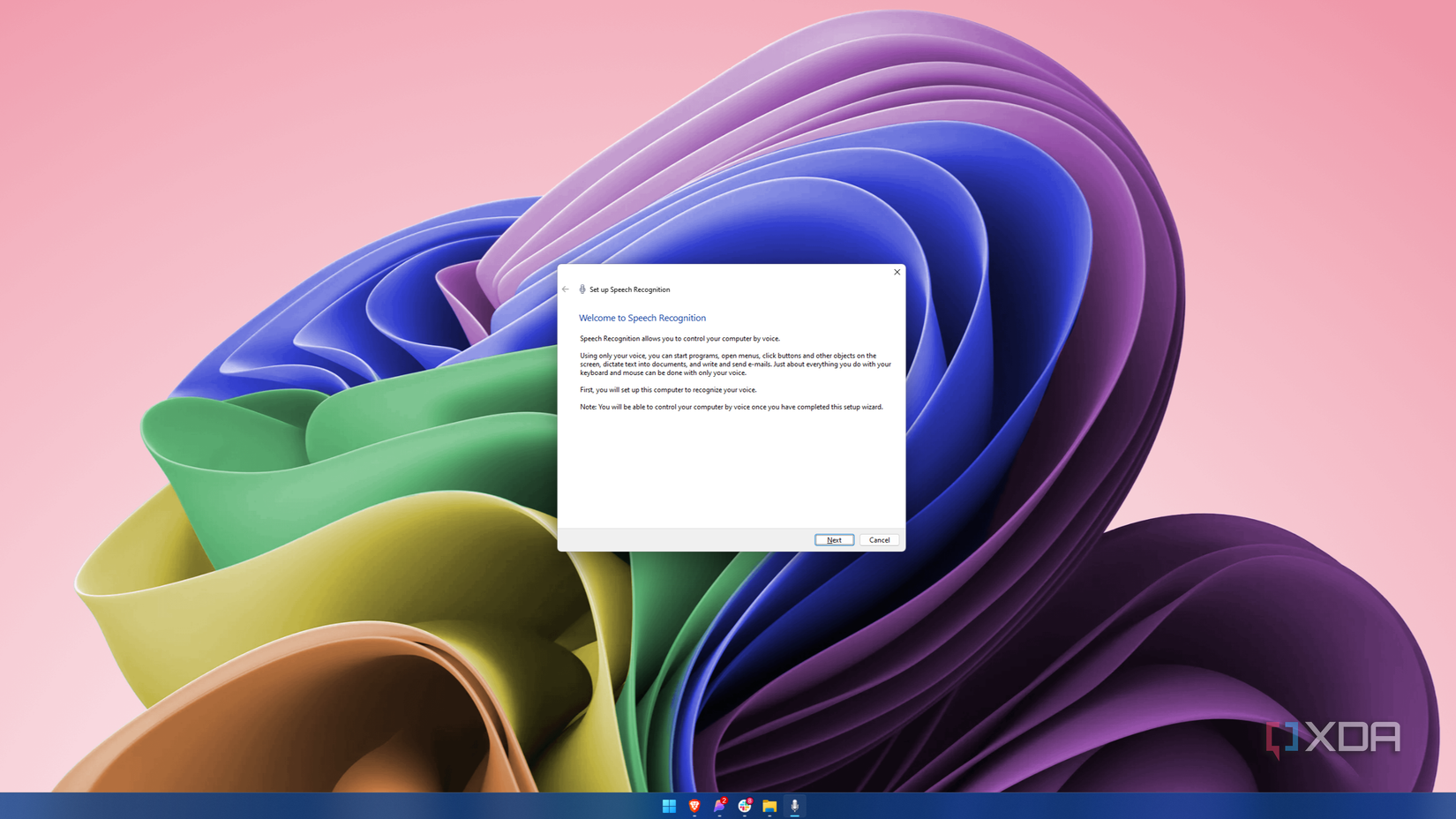 Screenshot of a Windows 11 desktop with the Windows Speech Recognition setup window open