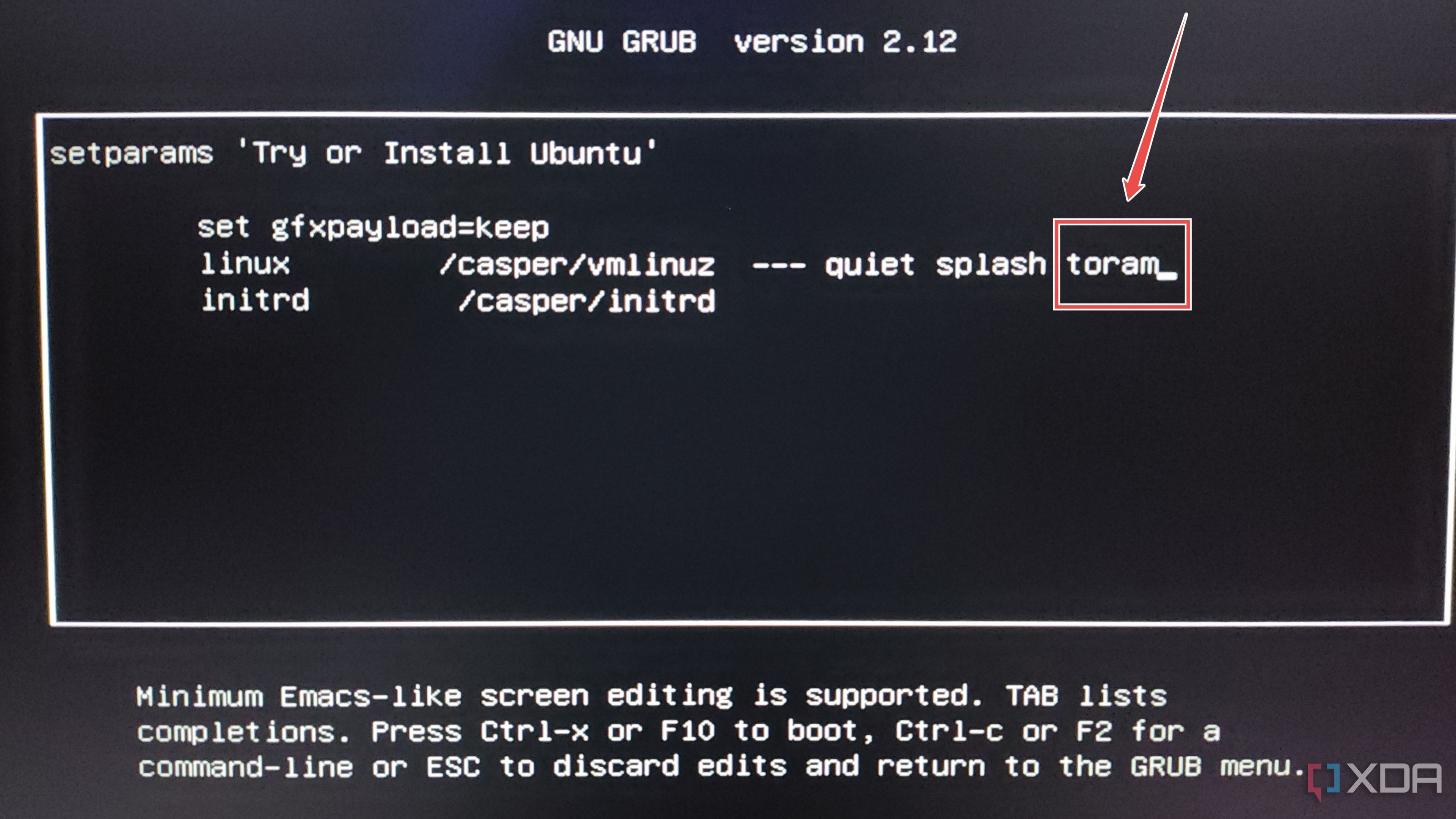 The toram parameter highlighted in the GRUB commands
