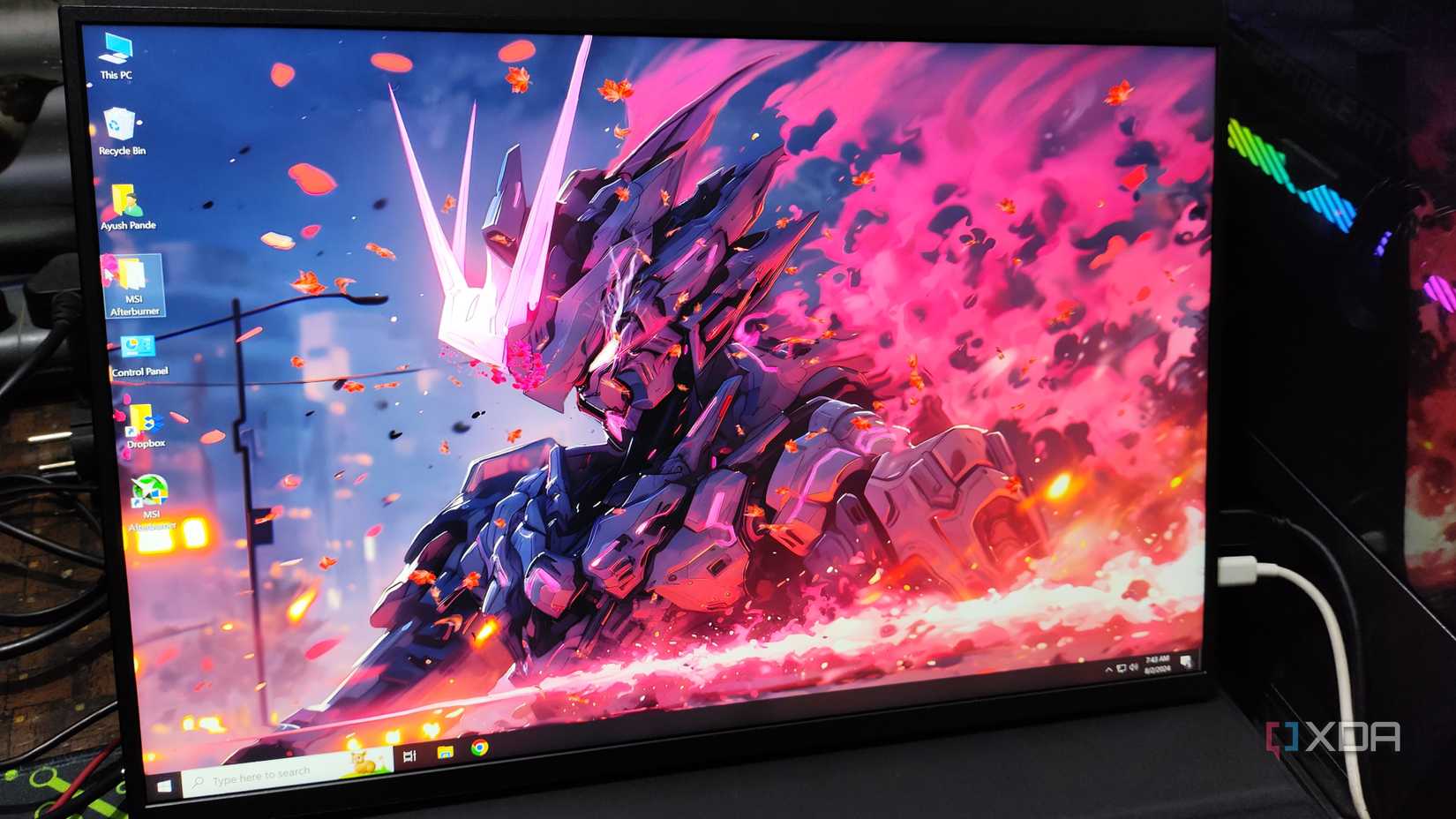 Running Windows 10 on a Uperfect UGame K118 portable monitor