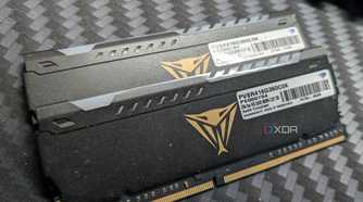 2 patriot viper ddr4 modules on desk