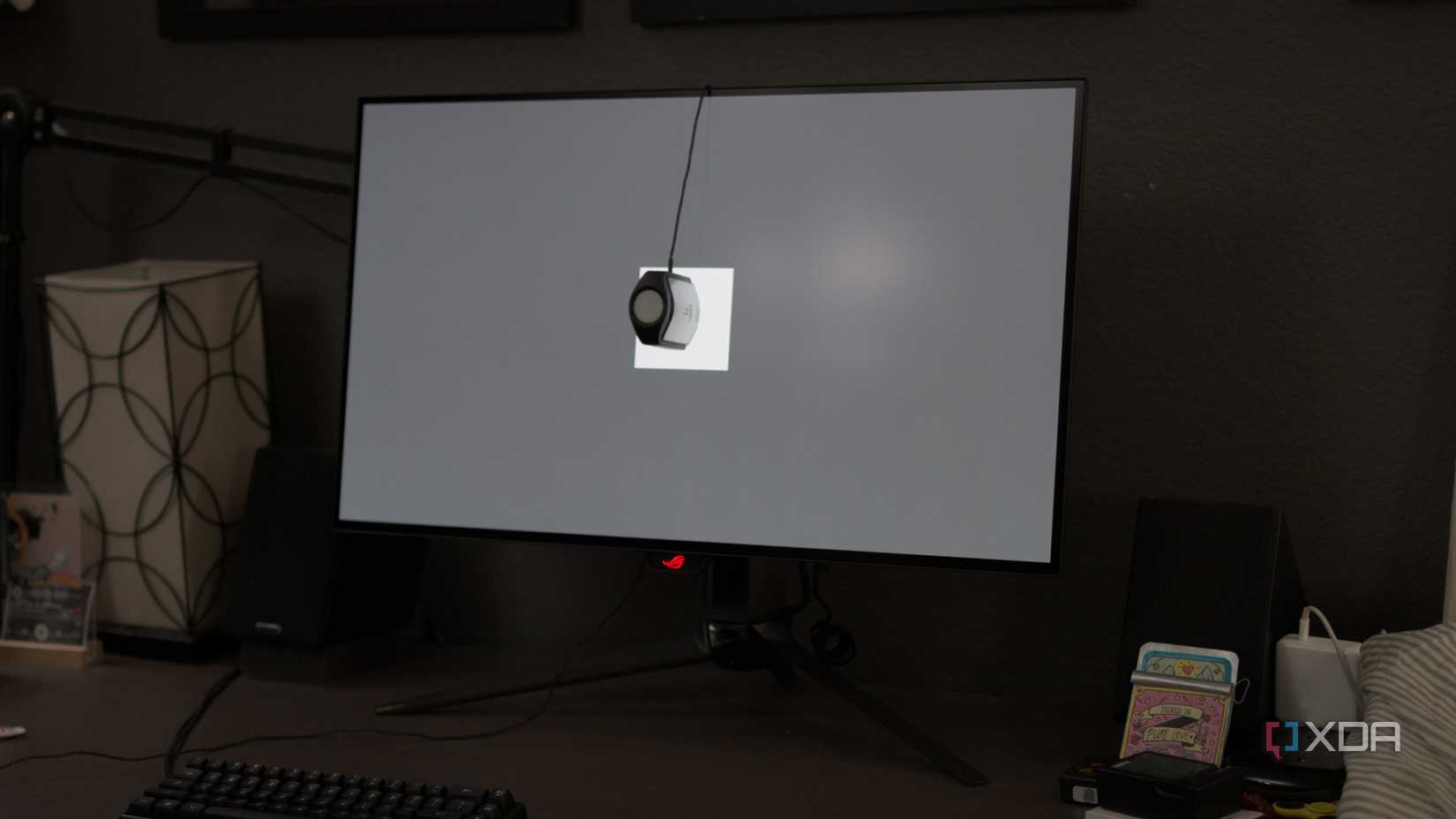 Measuring screen luminance on the ASUS ROG PG32UCDP.