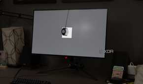 Measuring screen luminance on the ASUS ROG PG32UCDP.