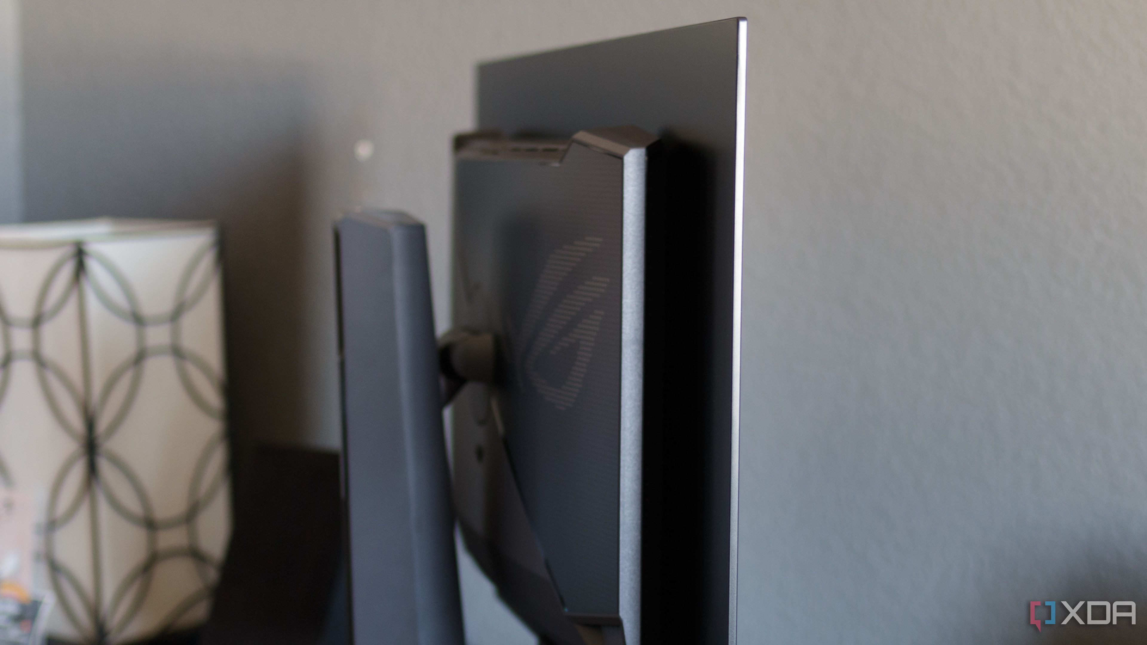 Asus ROG Swift OLED PG32UCDP — photo 6 of 9