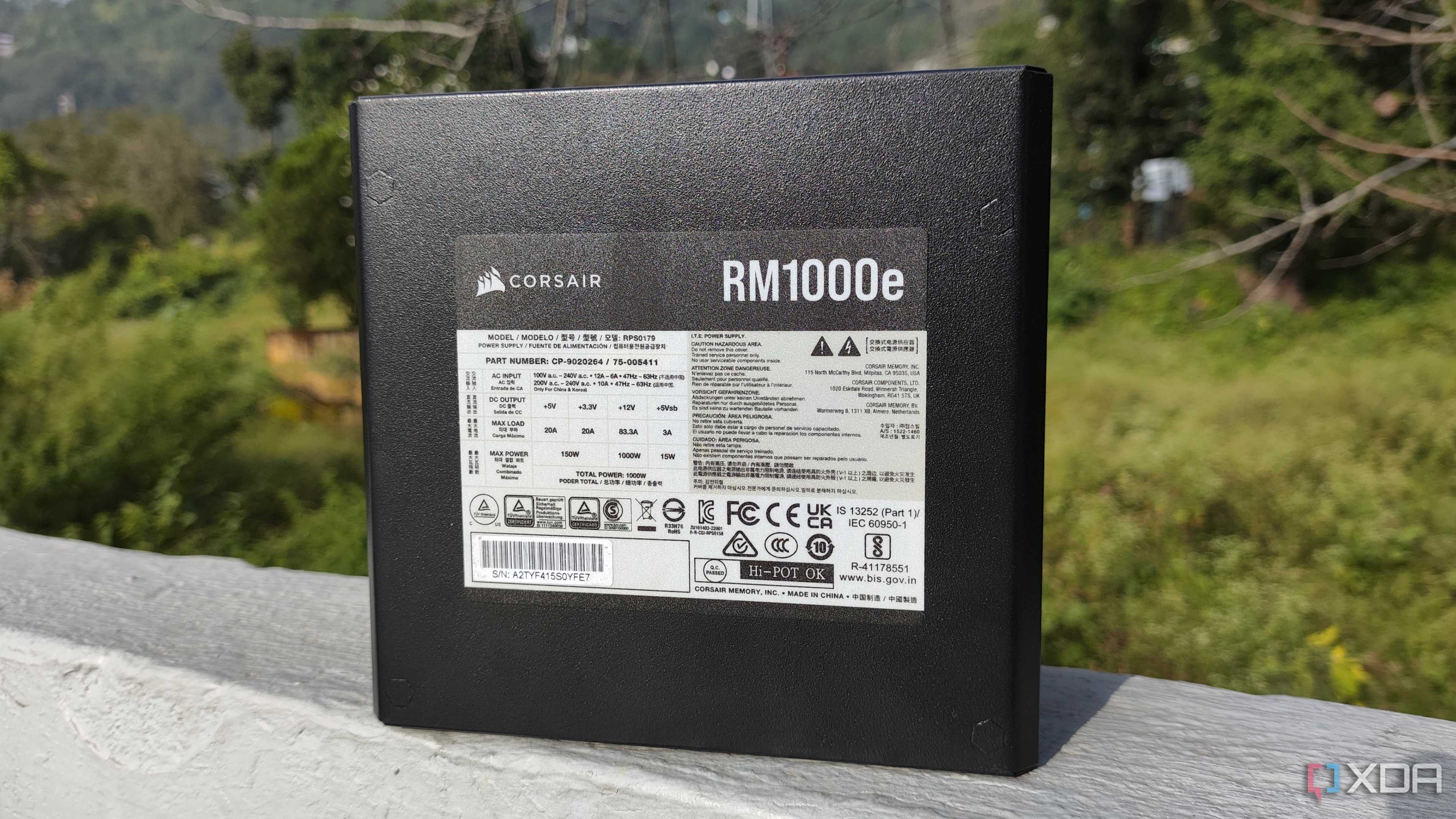 A Corsair RM1000e