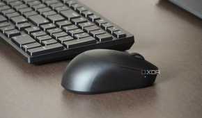 A close-up of the KM555 mouse.