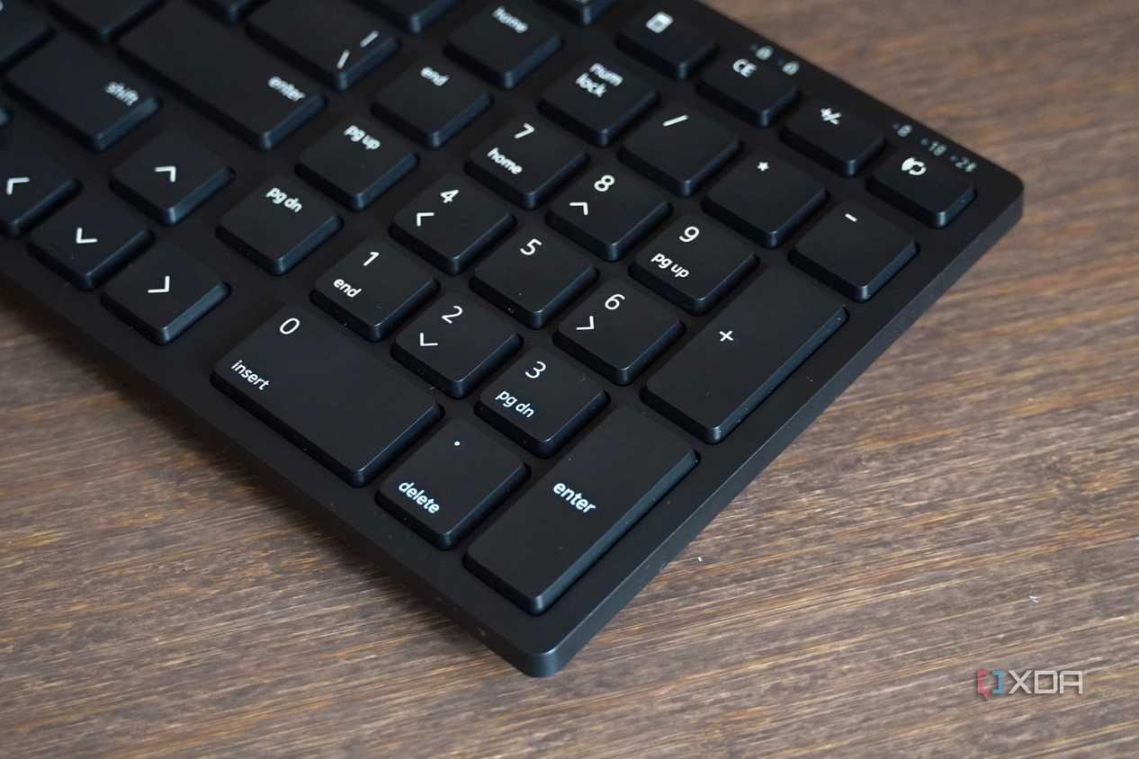 The numpad on the Dell KM555 keyboard.
