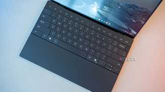 Dell XPS 13 Lunar Lake-10