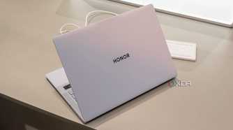 Angled rear view of the Honor MagicBook Art 14