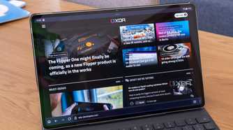 The XDA homepage displayed inside Firefox on the Honor MagicPad 2