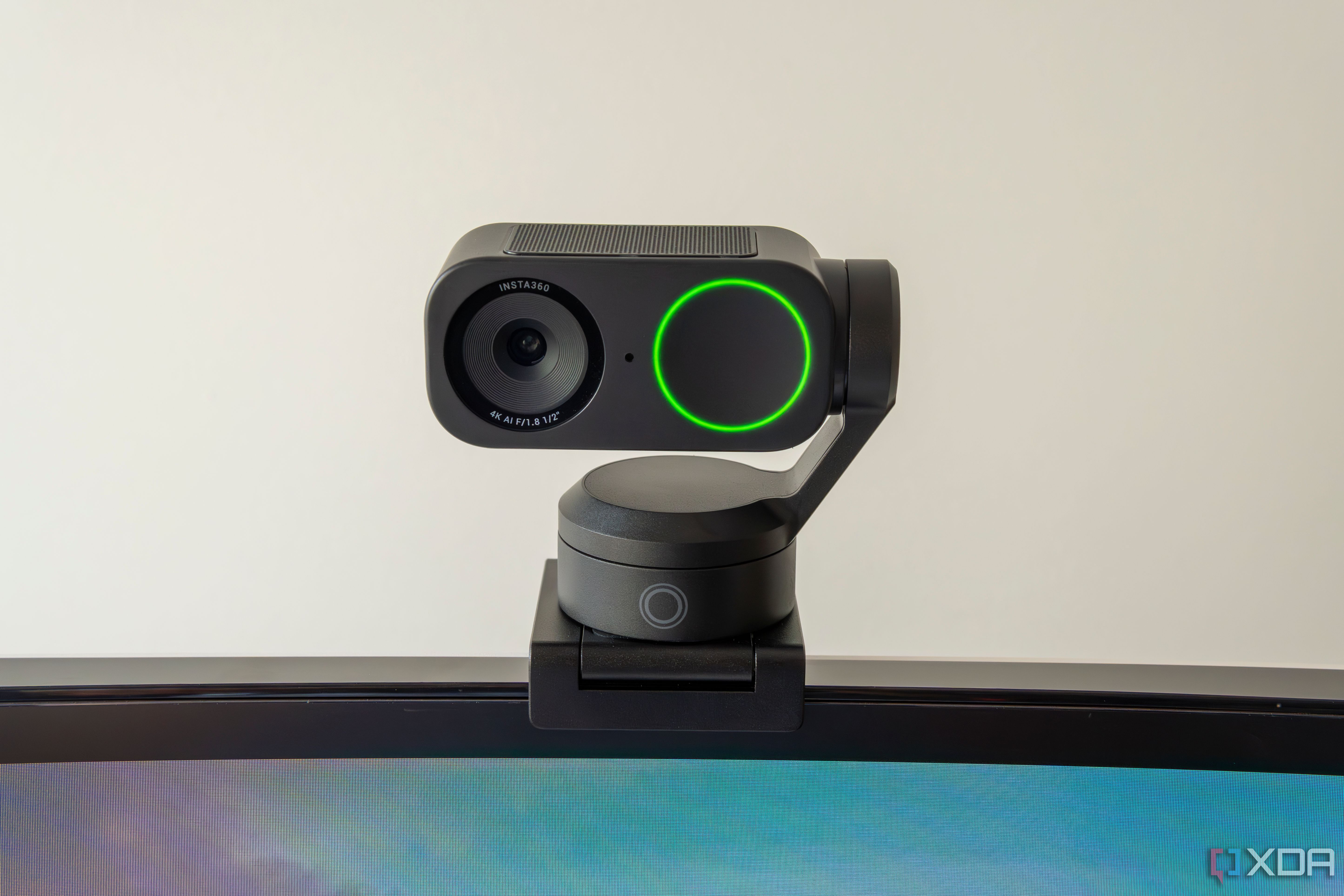 taktak　Insta360 Link Amazon.com: Insta360 Link 2 - PTZ 4K Webcam for PC/Mac, 1/2