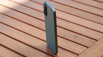 A side view of the iPhone 16.