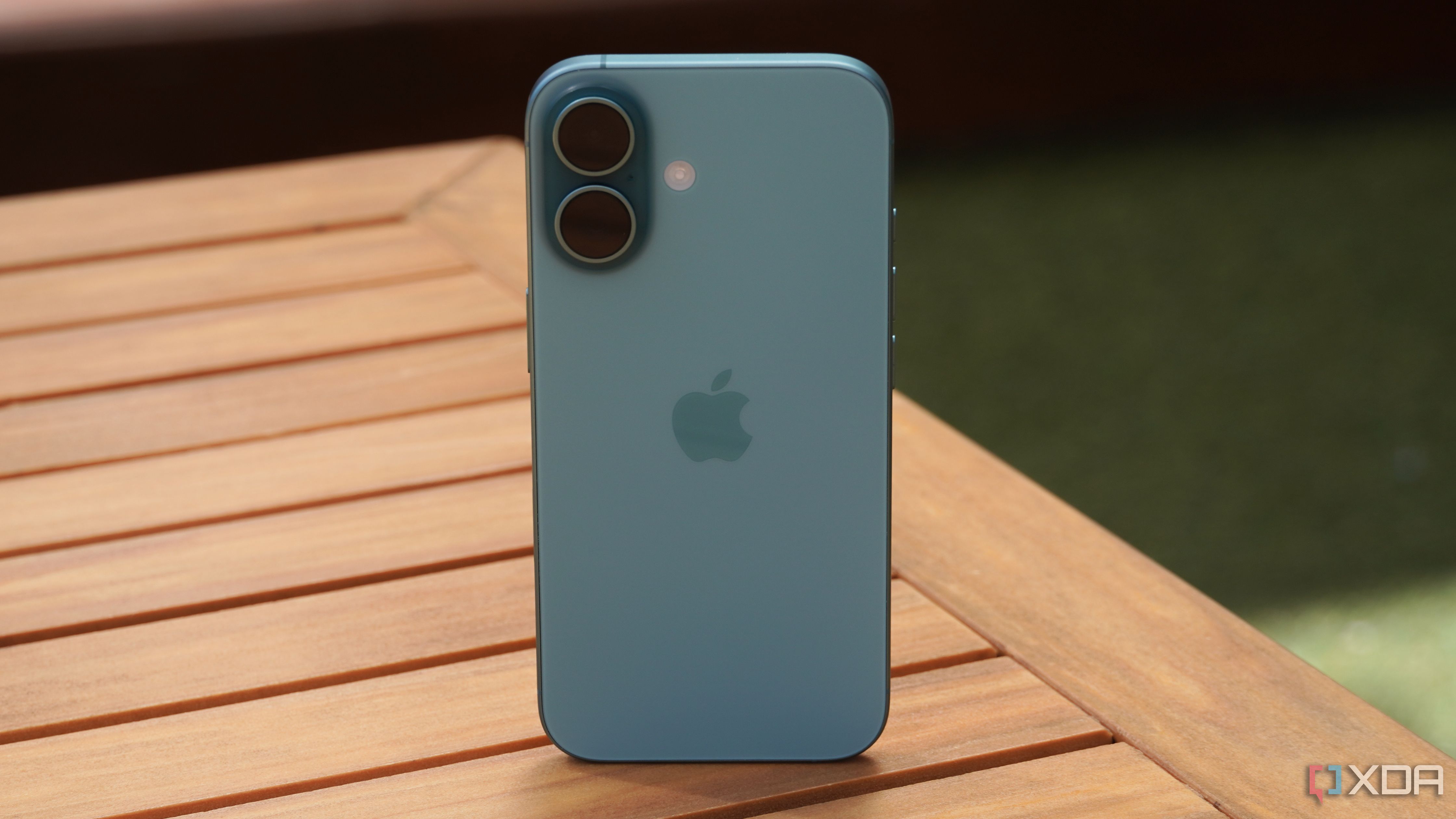iPhone-16-8