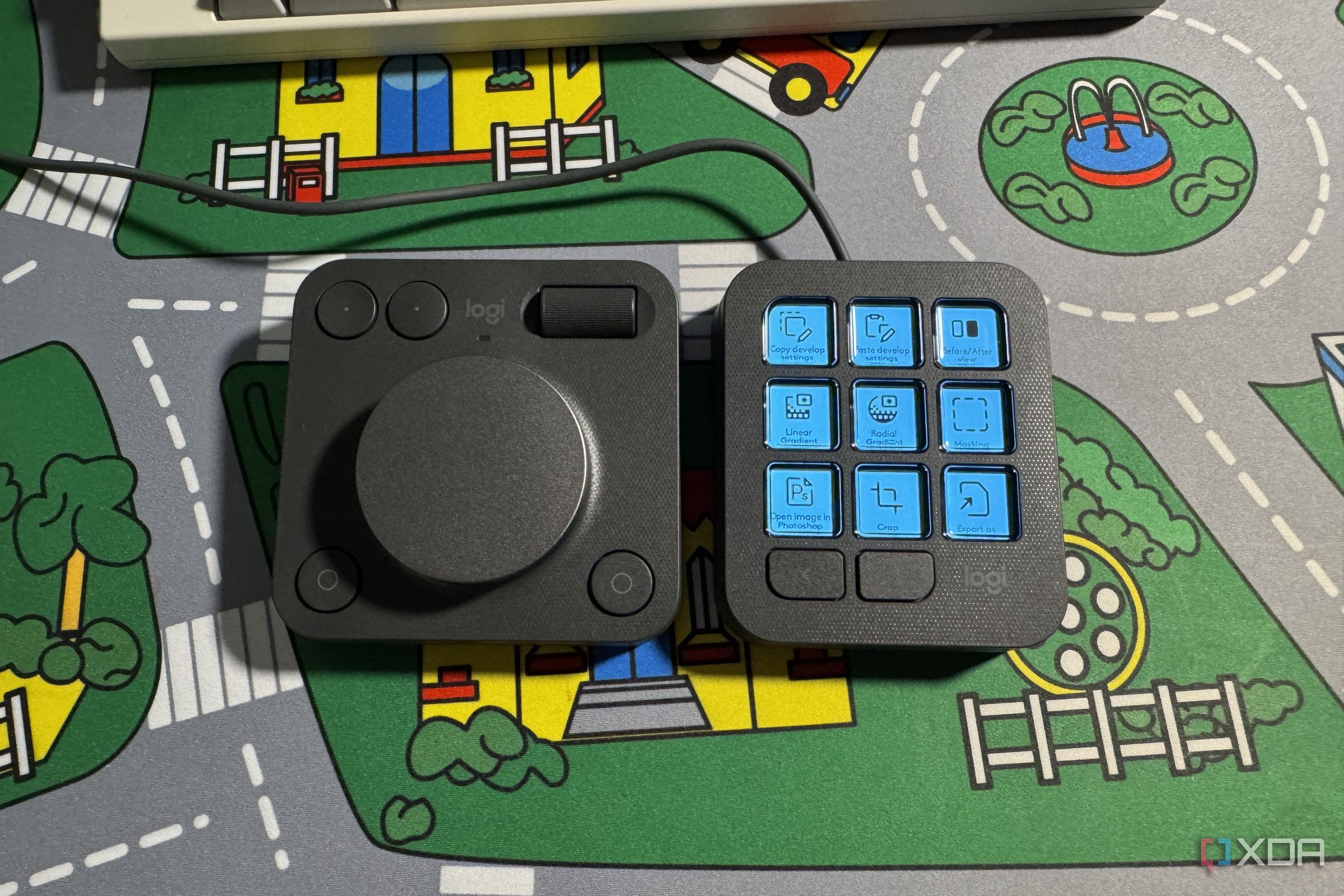 その他 Logicool MX CREATIVE CONSOLE Amazon.com: Logitech MX Creative Console, 9 Customizable LCD