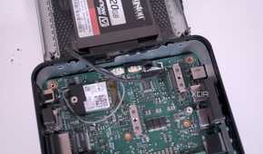 MSI Cubi NUC 1M installing a 2.5-inch SSD