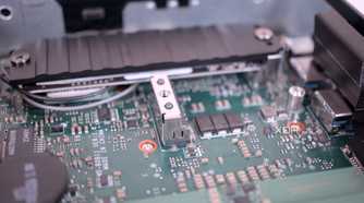 MSI Cubi NUC 1M M.2 slots