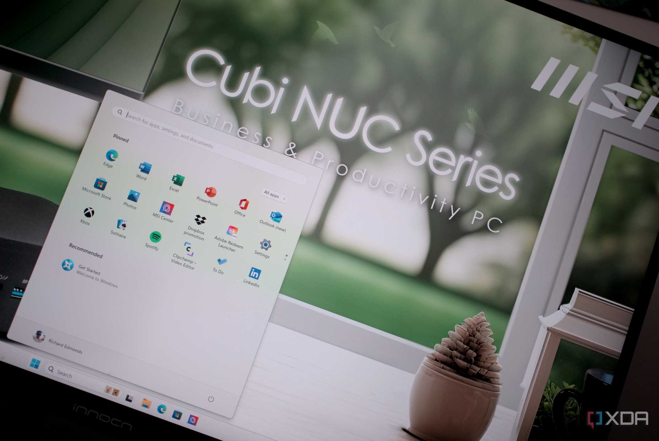 MSI Cubi NUC 1M running Windows