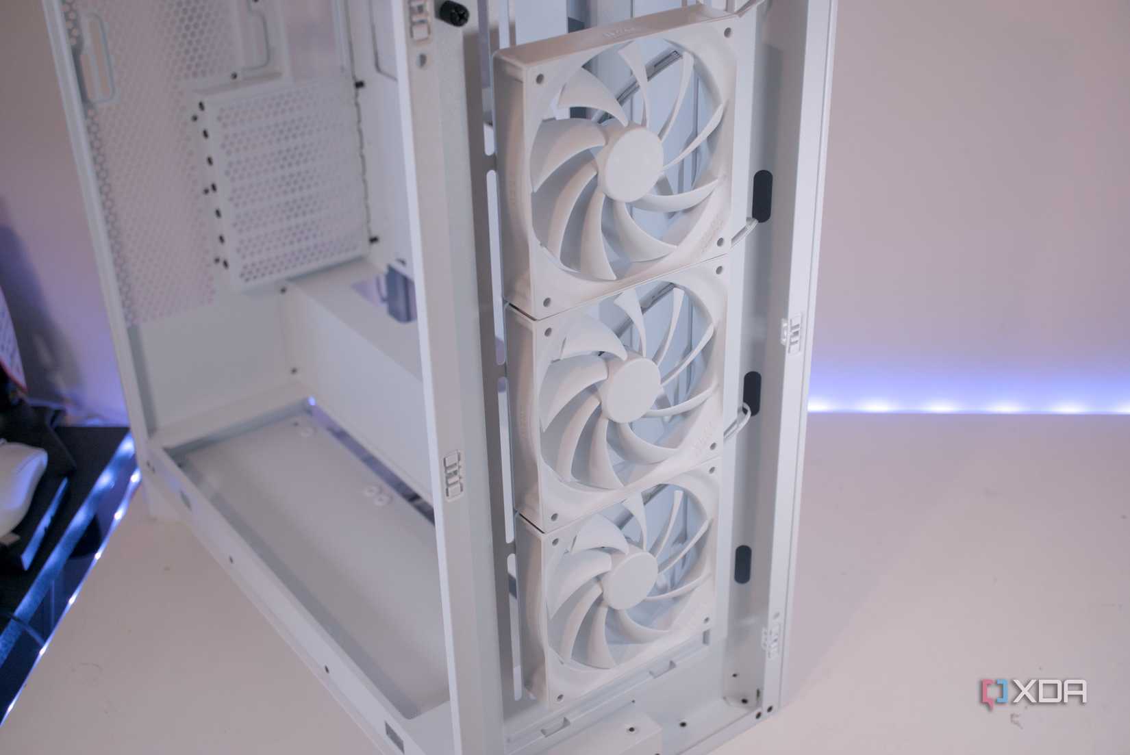 NZXT H7 Flow (2024)