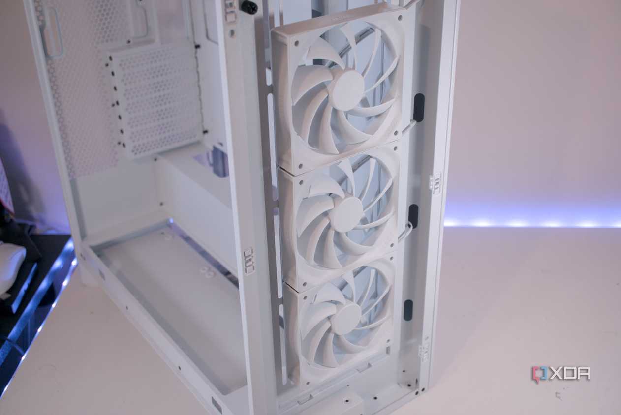NZXT H7 Flow (2024)