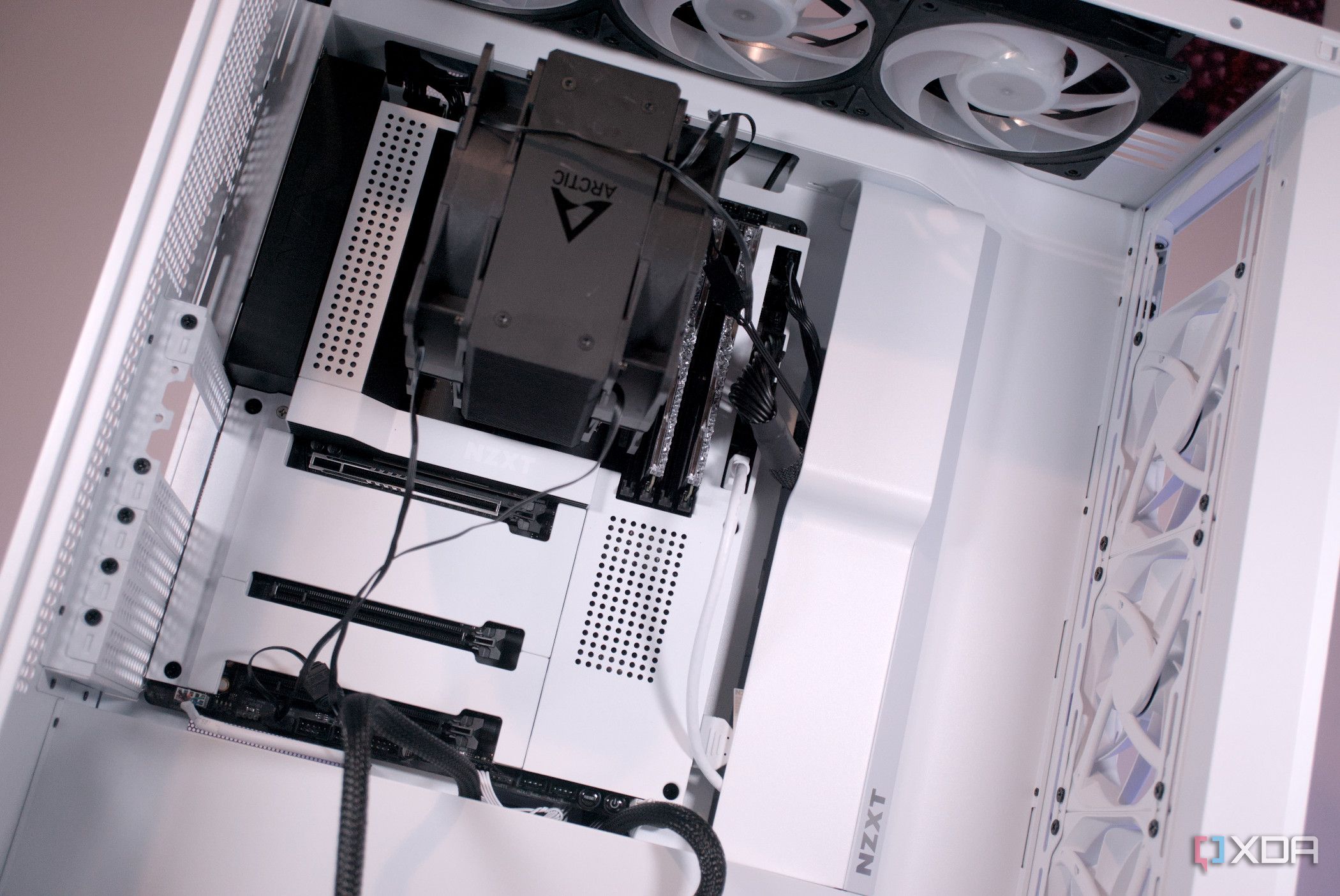 NZXT H7 Flow (2024)