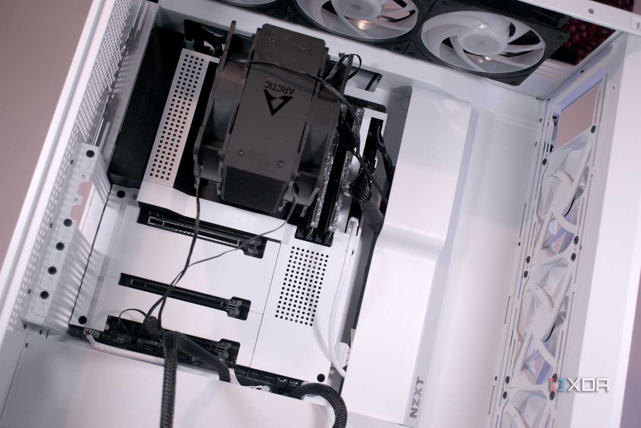 NZXT H7 Flow (2024)
