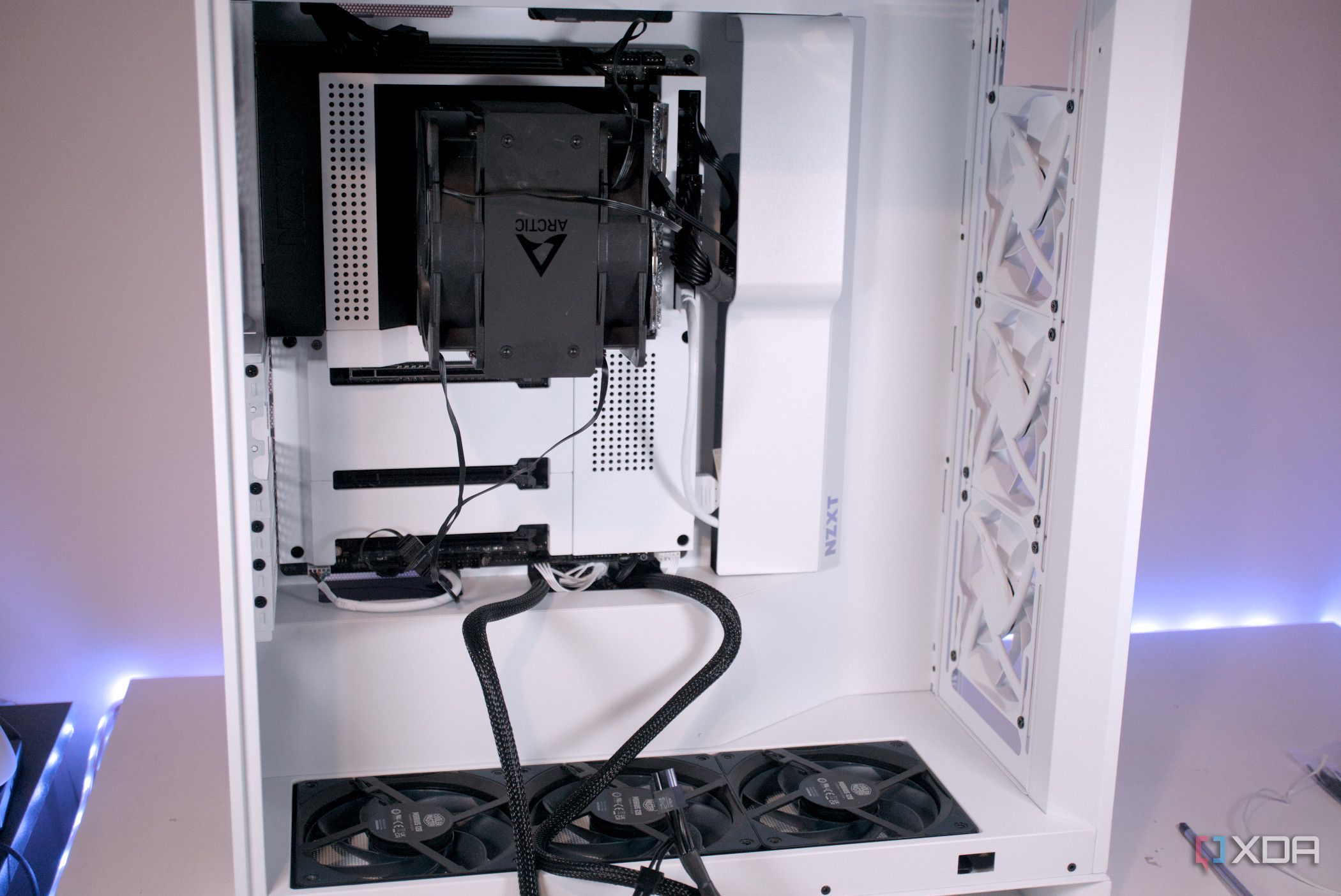 Installing a PC inside the NZXT H7 Flow (2024)
