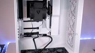 Installing a PC inside the NZXT H7 Flow (2024)