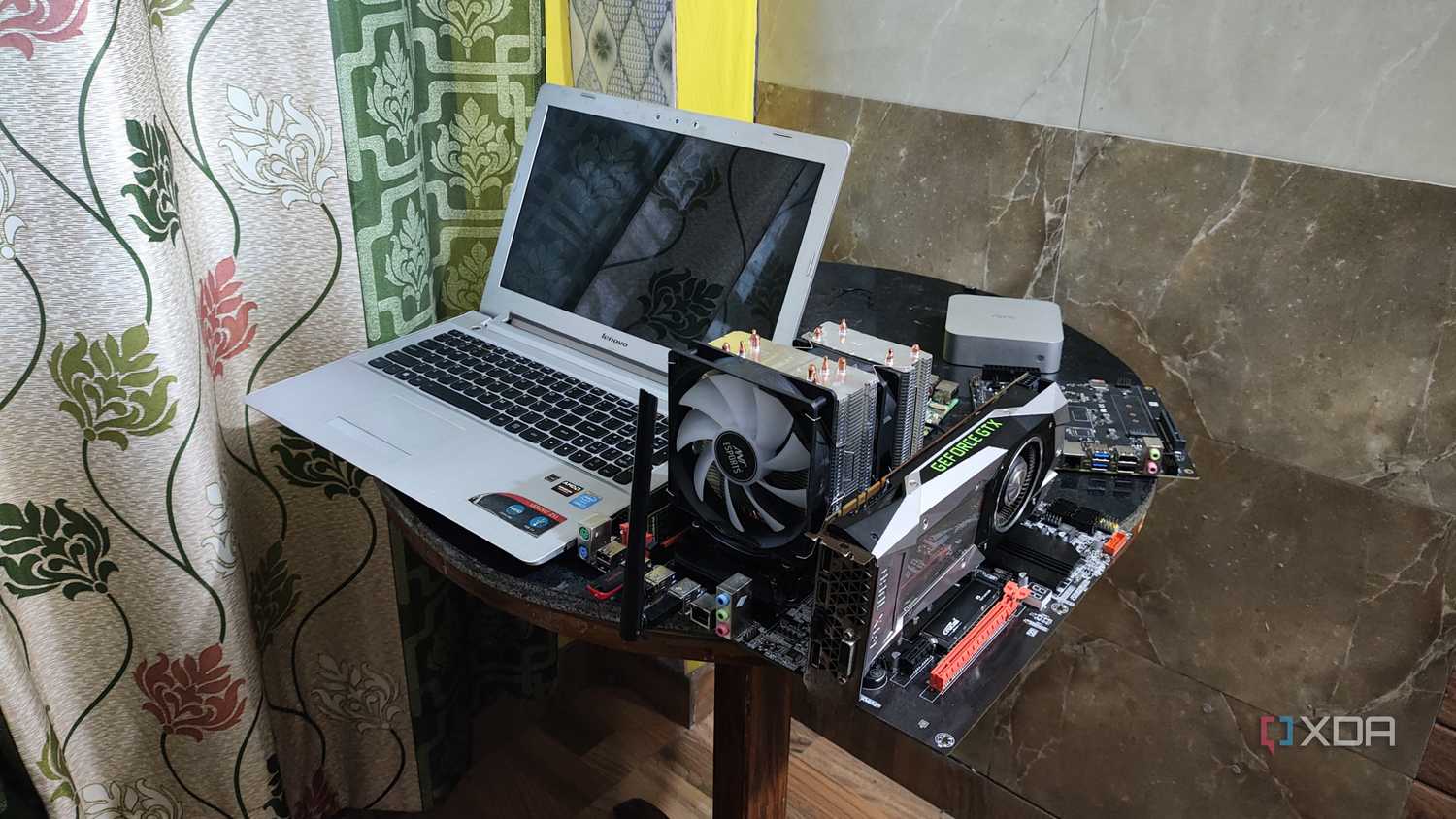 A Lenovo Z51-70 placed next to a server PC