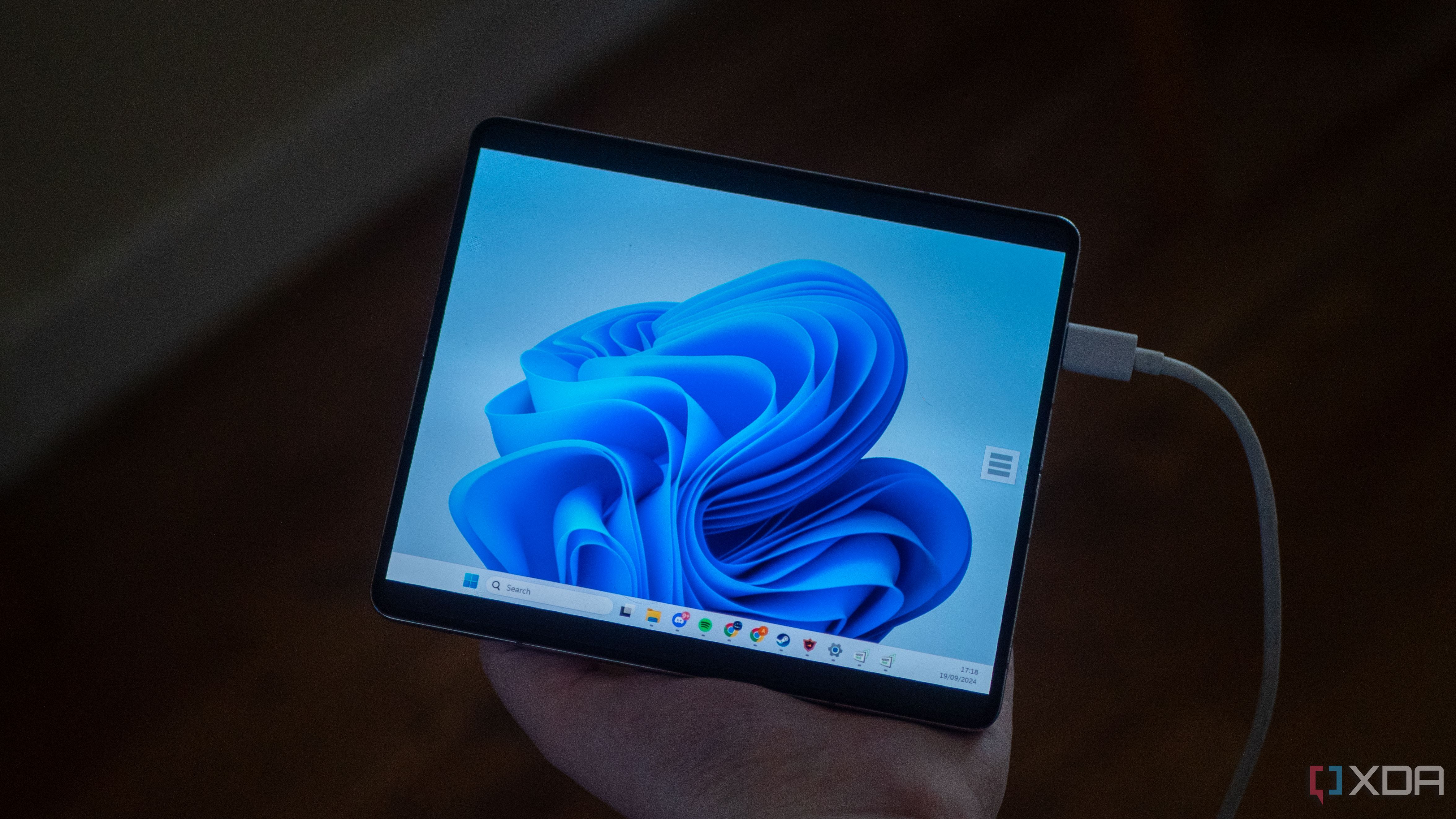 Spacedesk turning phone into a second monitor for PC