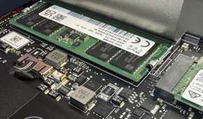 razer blade 14 internals showing the ram and m.2 slot