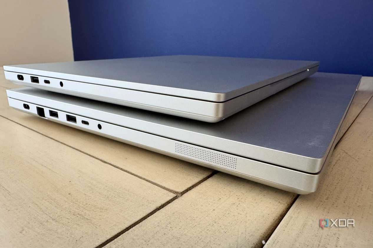 razer blade 14 on top of razer blade 18 for size comparison