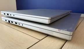 razer blade 14 on top of razer blade 18 for size comparison