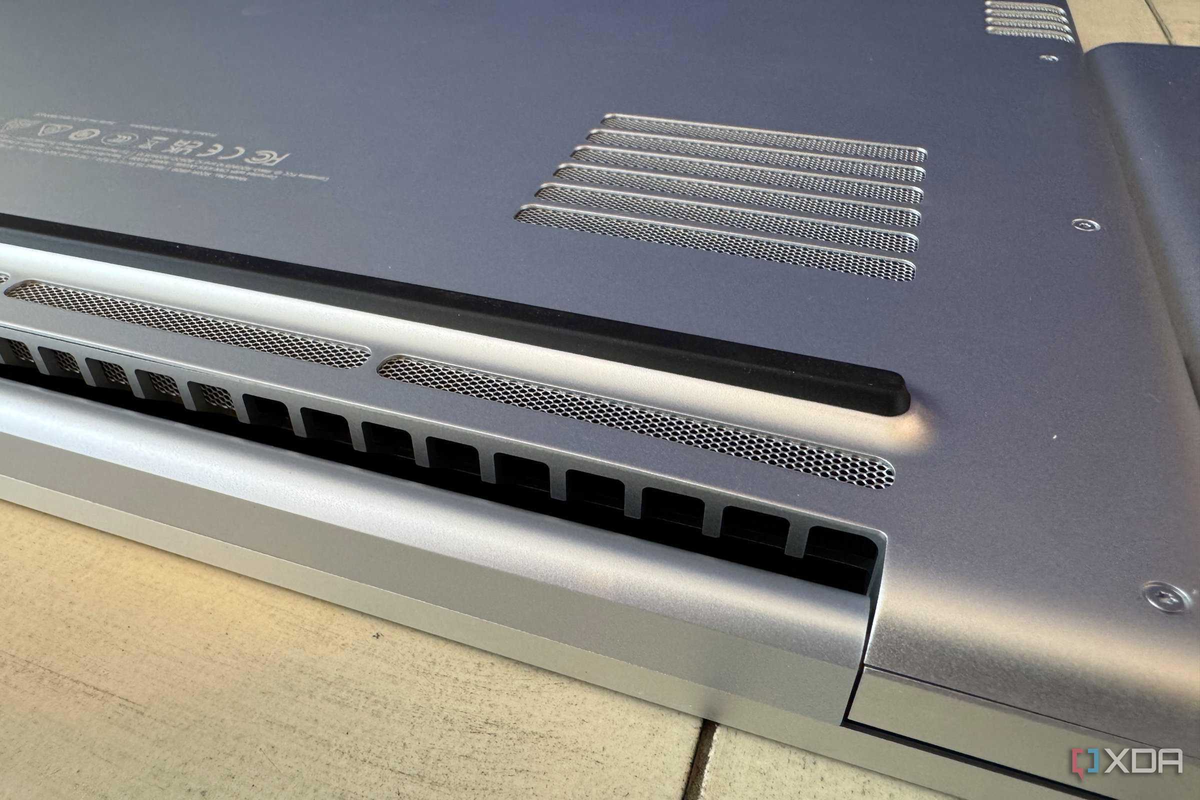 razer blade 18 upside down showing the cooling vents