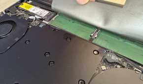 razer blade 18 2024 internals showing the ram and one of the two m.2 slots