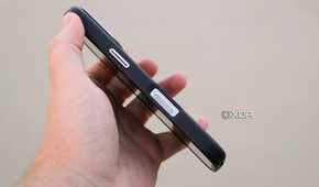 The side of the Spigen Enzo Aramid case.