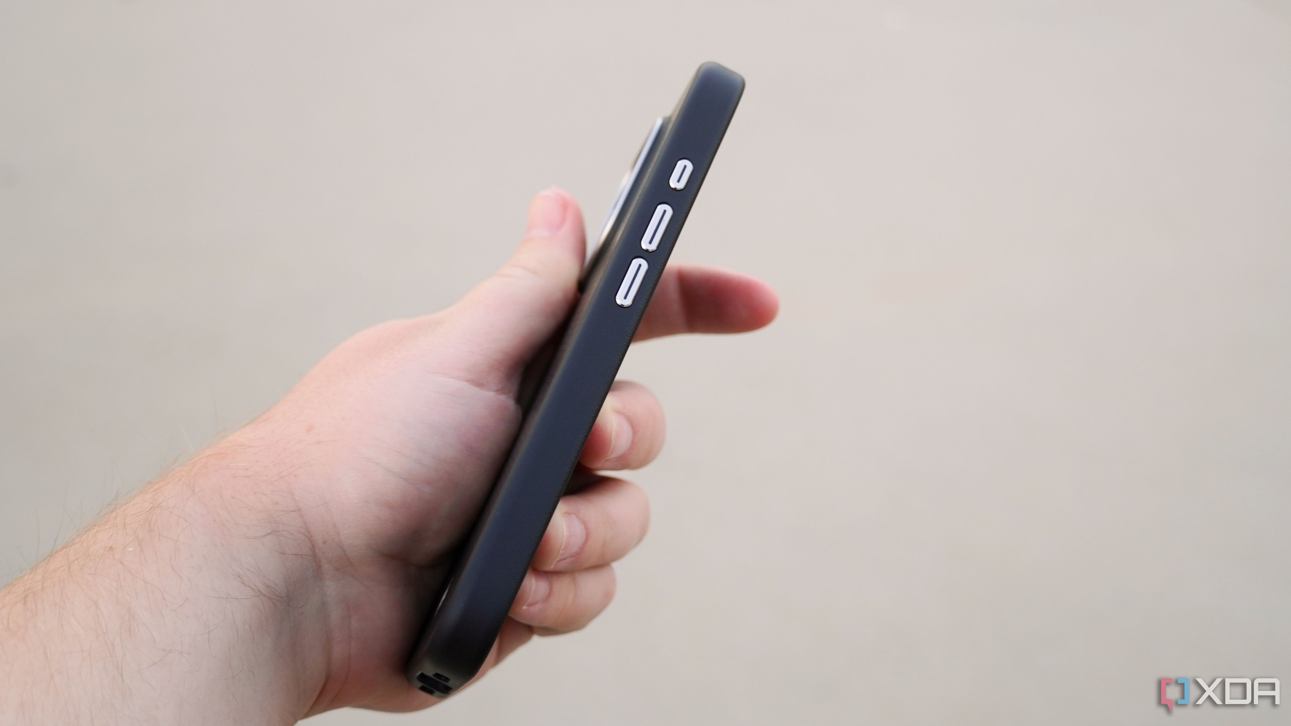 The side of the Spigen Enzo Aramid case.