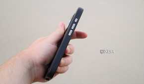 The side of the Spigen Enzo Aramid case.