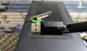 A TP-Link USB-to-WLAN adapter