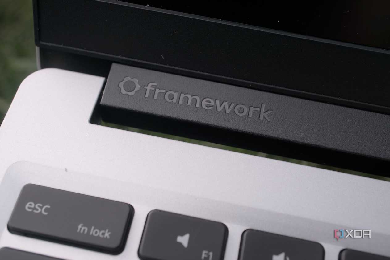 Framework 13 (2024) AMD Linux branding