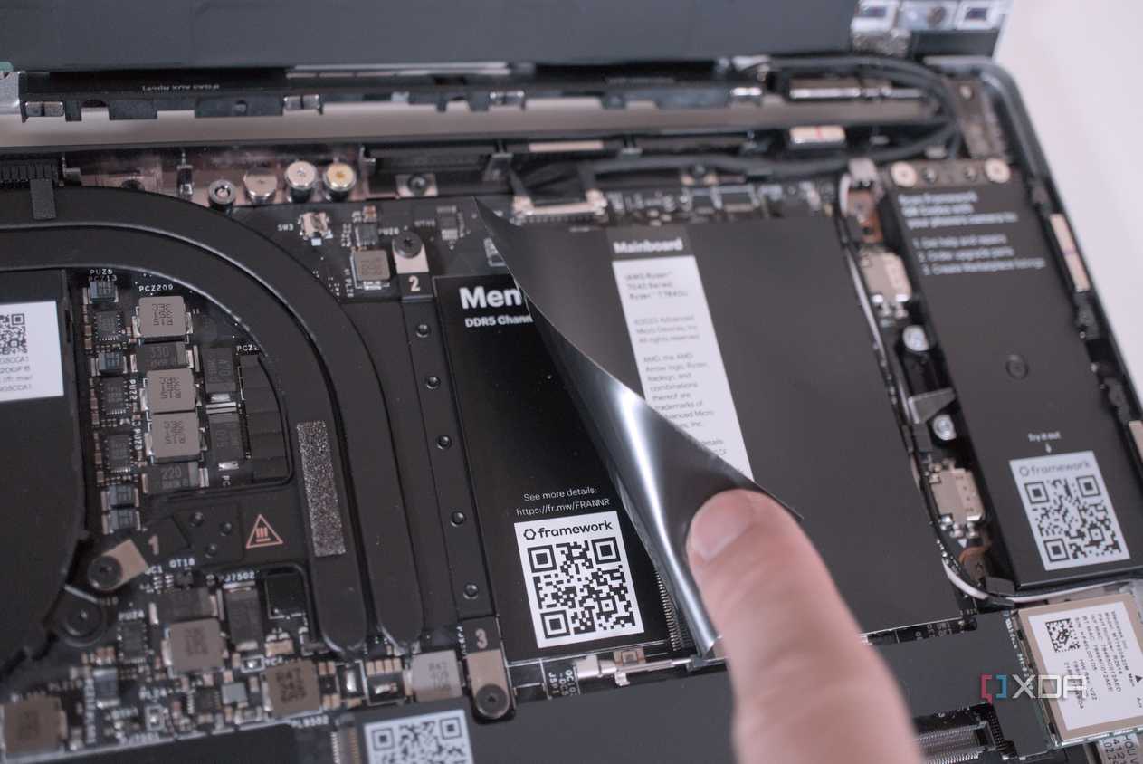 Revealing the Framework Laptop 13 AMD RAM slots