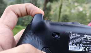 The GameSir Tarantula Pro trigger in its hair-trigger mode