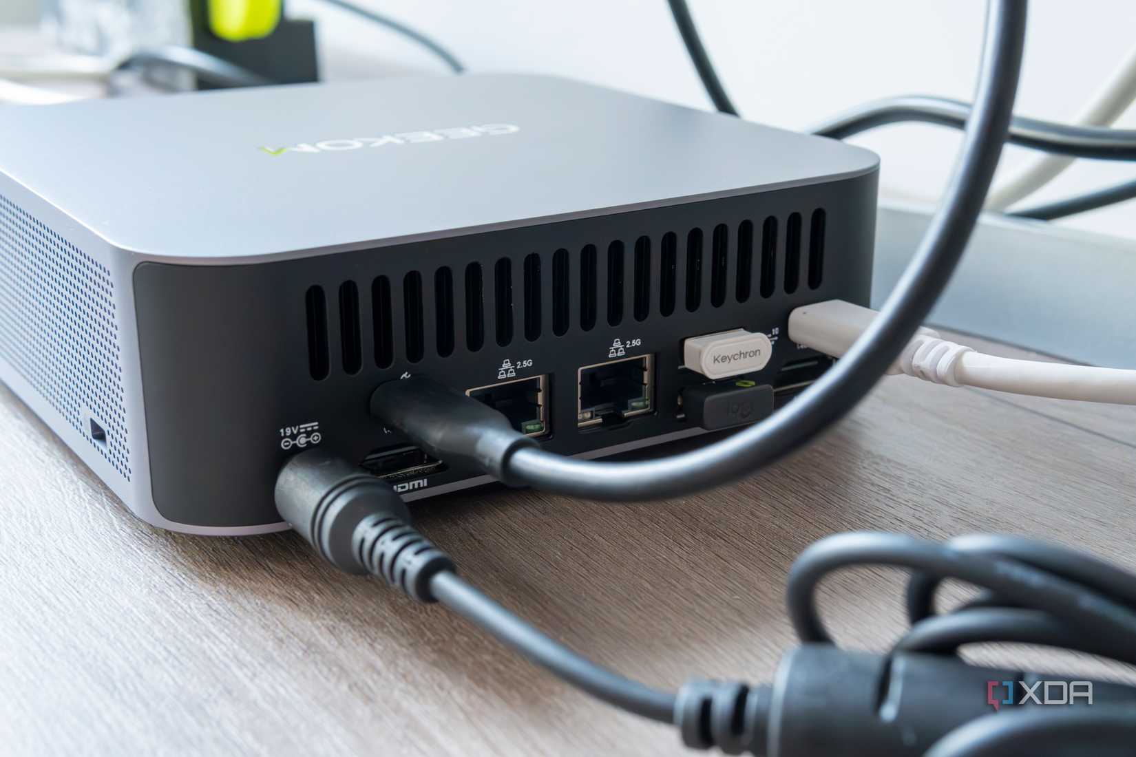 Geekom GT1 Mega-13